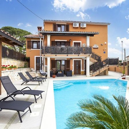 Villa Vita In Porec - Haus Fuer 6-8 Personen Kaštelir Dış mekan fotoğraf