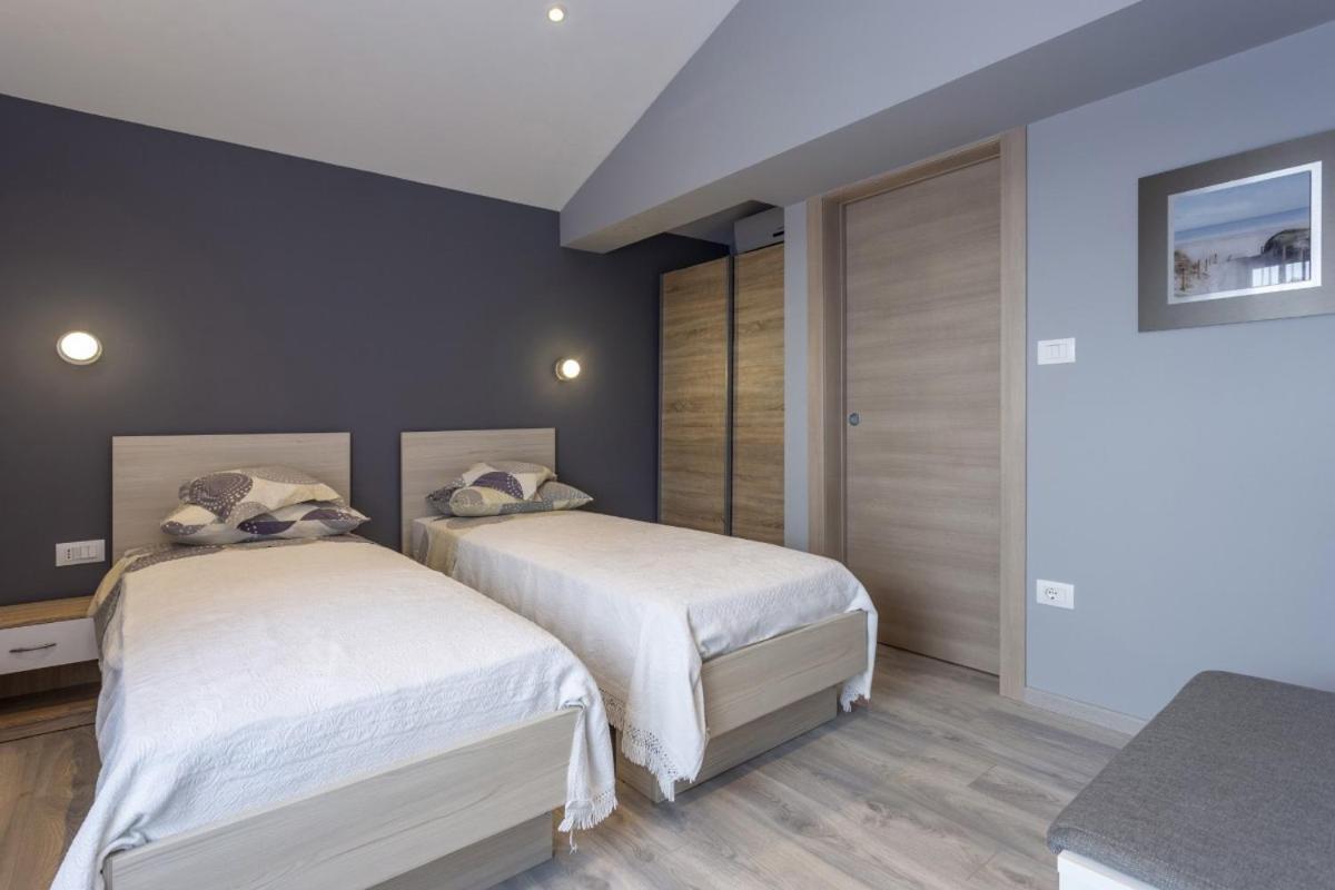 Villa Vita In Porec - Haus Fuer 6-8 Personen Kaštelir Dış mekan fotoğraf