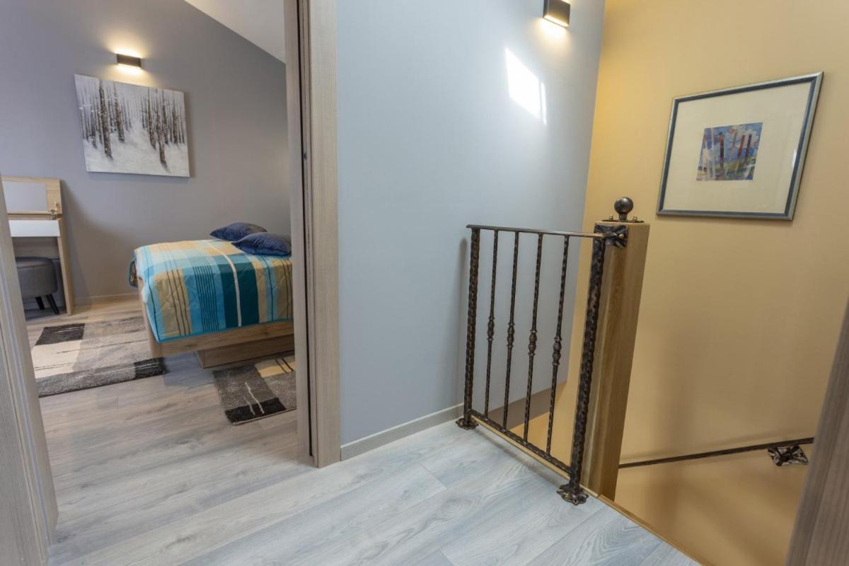 Villa Vita In Porec - Haus Fuer 6-8 Personen Kaštelir Dış mekan fotoğraf