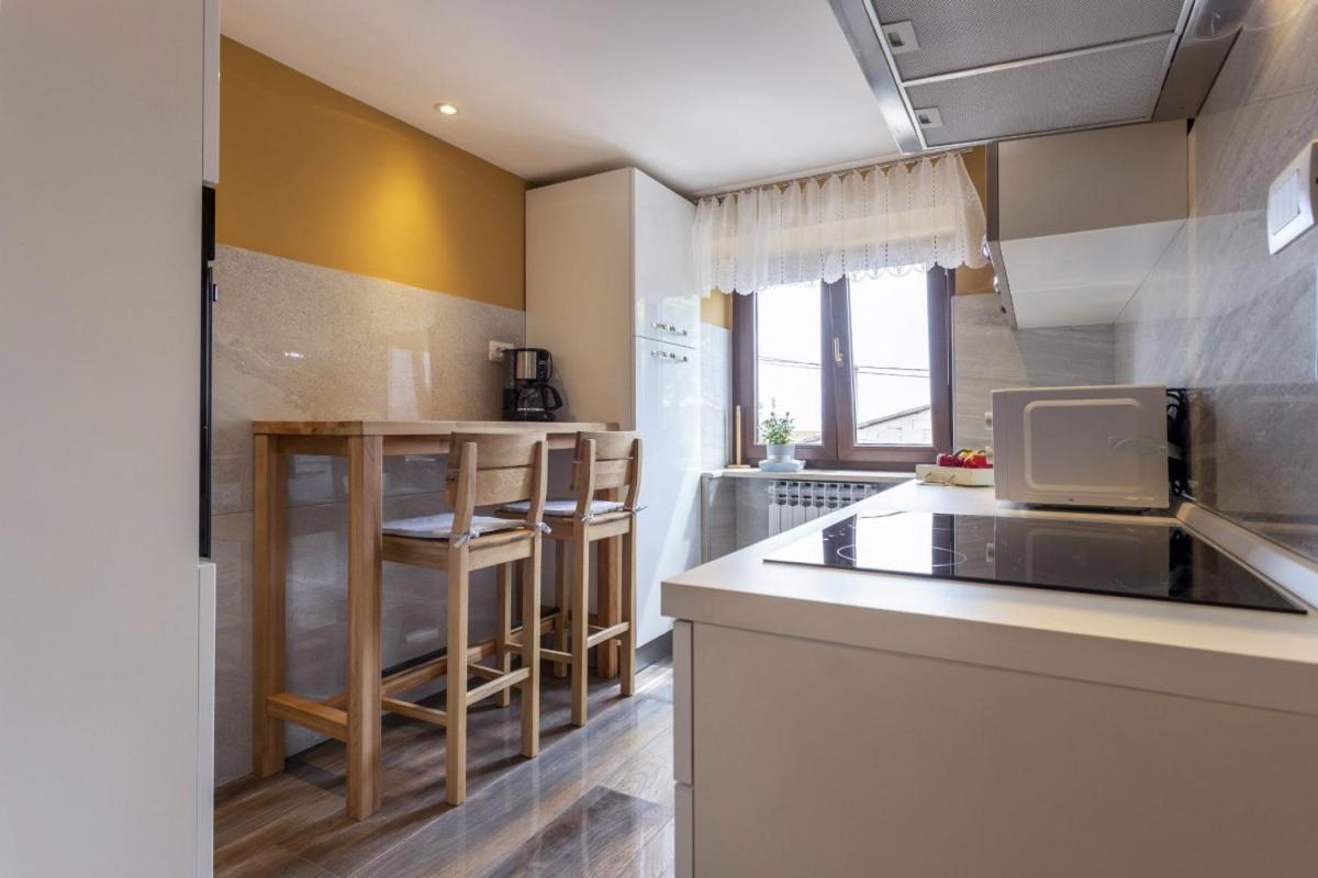 Villa Vita In Porec - Haus Fuer 6-8 Personen Kaštelir Dış mekan fotoğraf